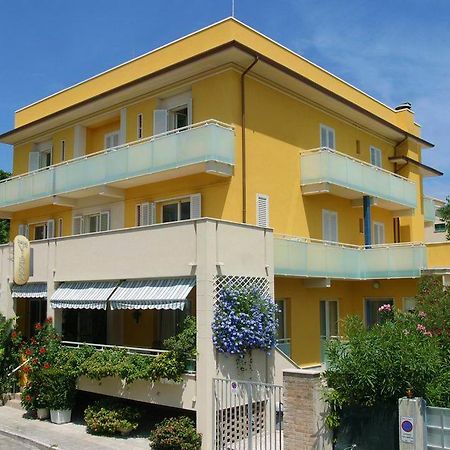 Hotel Vienna Senigallia Exterior foto